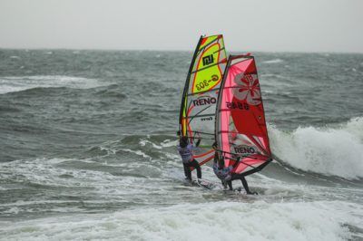 Steffi Wahl und Heike Reimann beim Windsurf World Cup Sylt.jpg