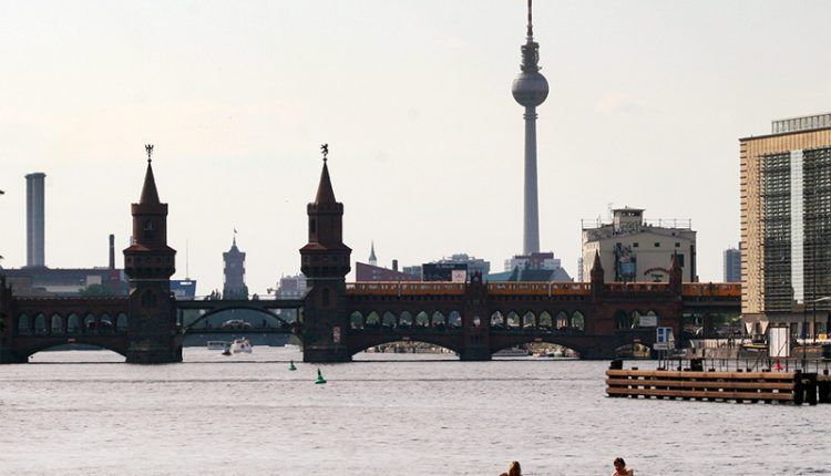 sup verleih berlin superflavor mitte