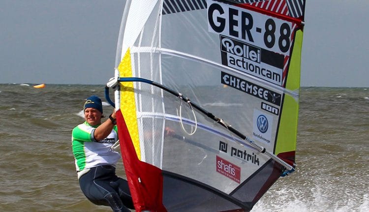Gunnar Asmussen führt nach zwei Wettfahrten bei Slalom WM auf Sylt