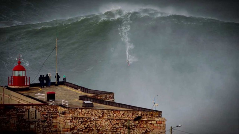 nazare big wave sebastian