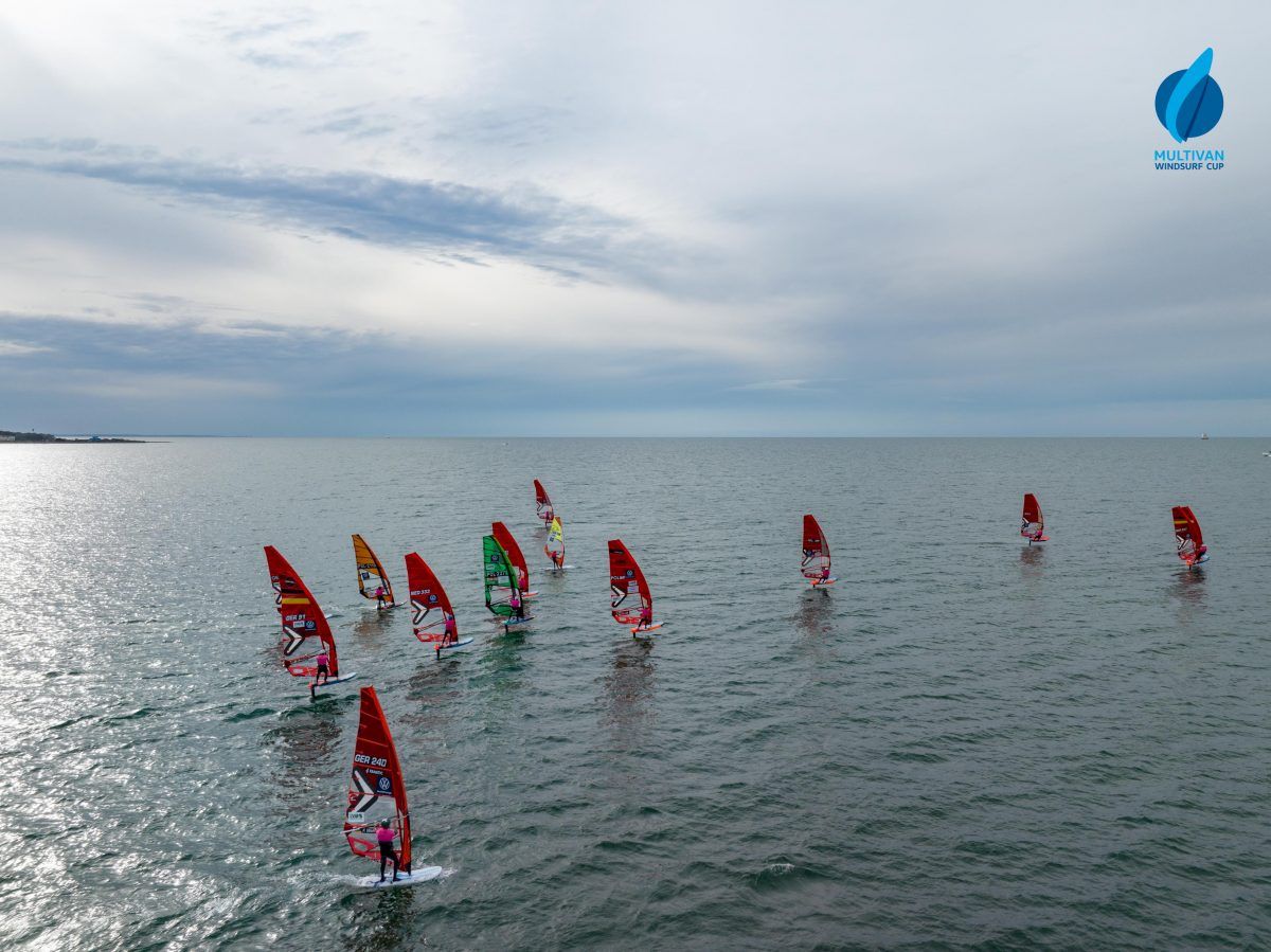 Vincent Langer übernimmt Führung bei Windsurf Cup EM 23 2 DJI 20230824173402 0086 D