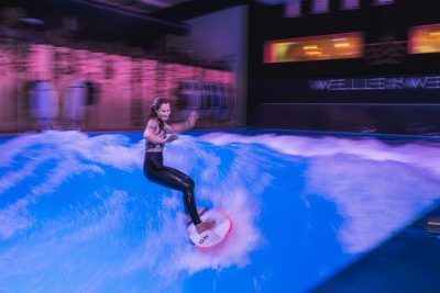 Surfen beim Wellenwerk Geburtstag