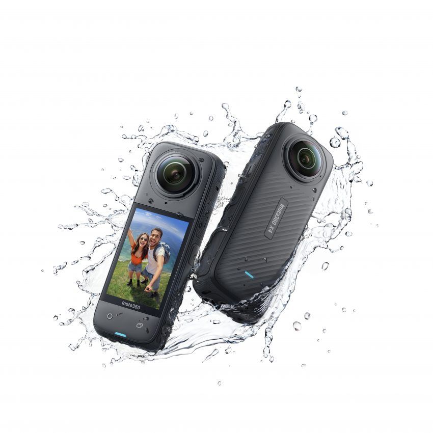 Front and Back Insta360 X4